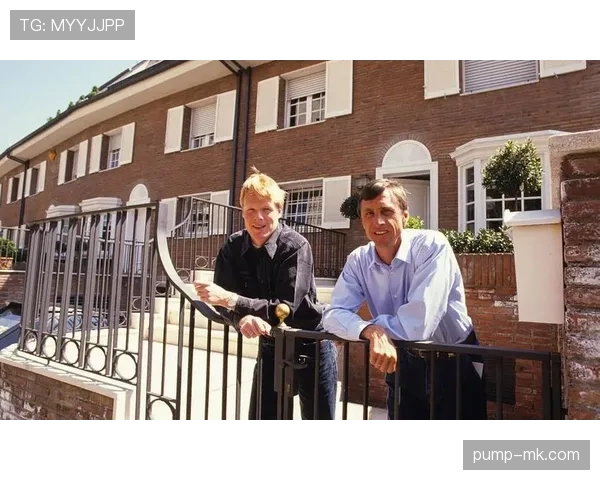 克鲁伊夫的足球智慧如何影响现代足球战术与理念变化