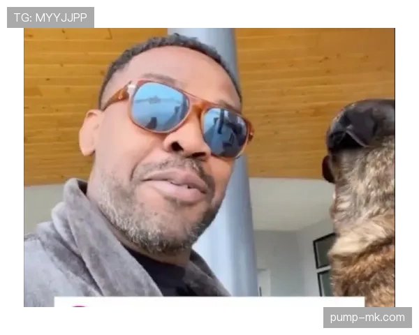 乔恩·琼斯门口停好几台超跑，屋里却看起来像大学宿舍，我真的无语